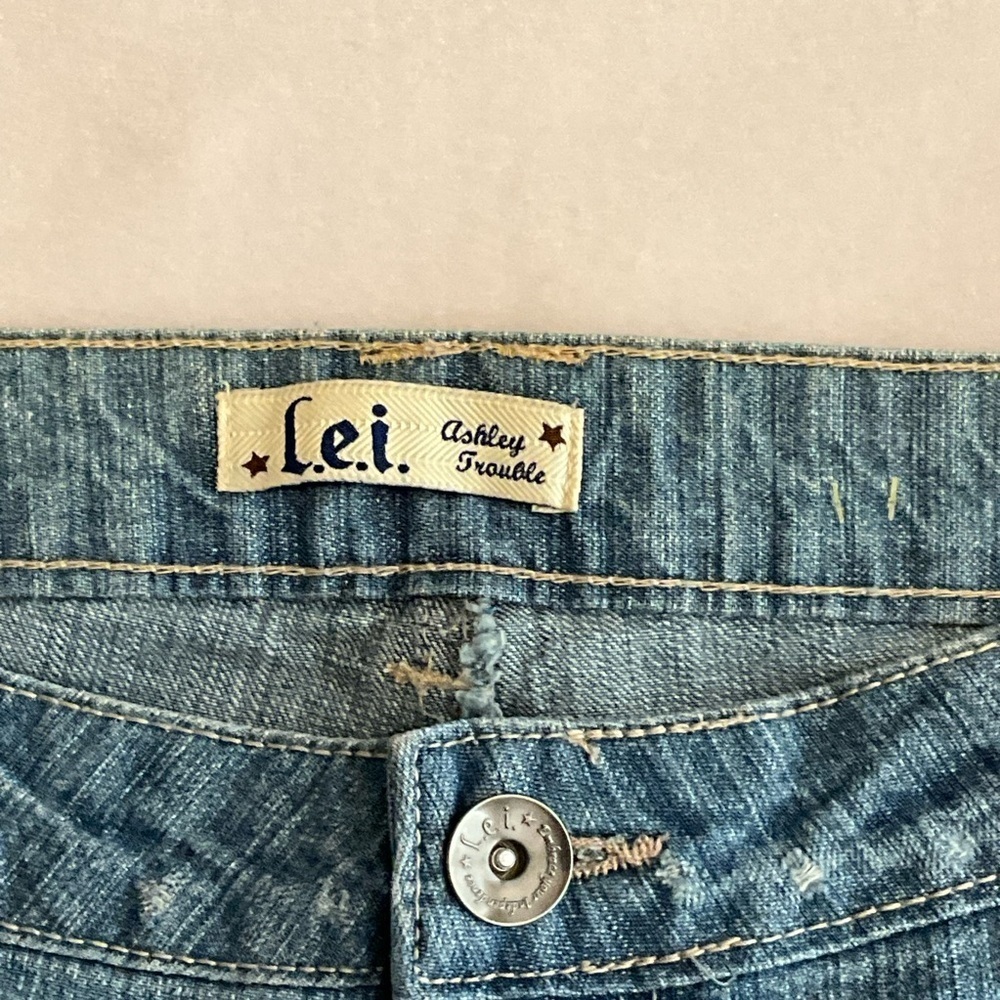 LEI WideLeg Distressed Blue Jeans size 5 - Picture 8 of 13